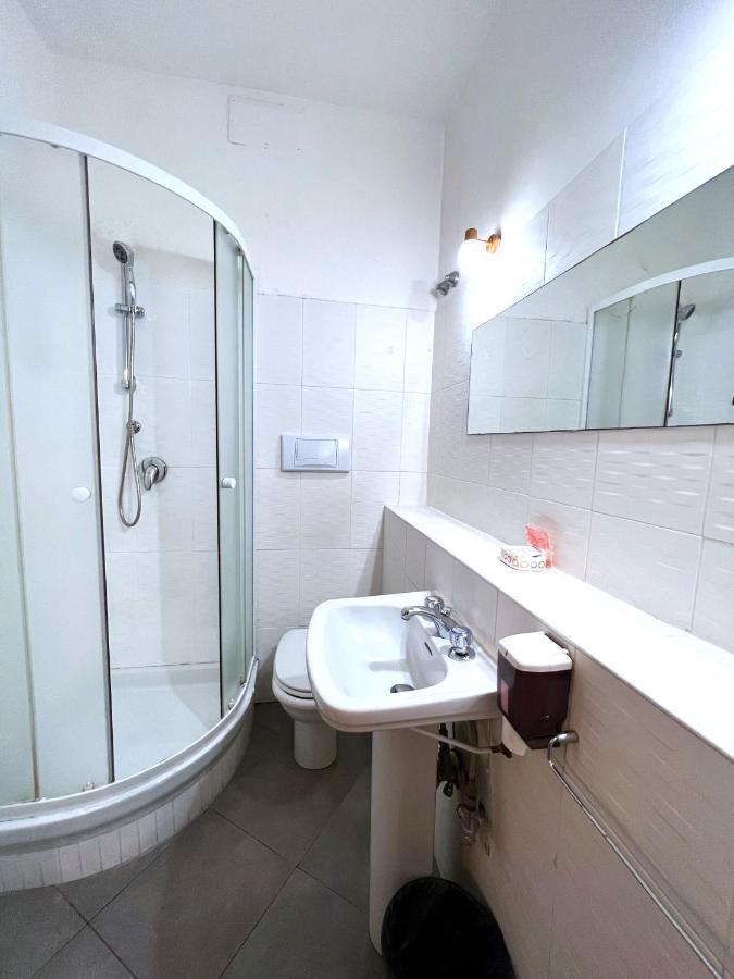Booking Inn Settembre 95 로마 외부 사진